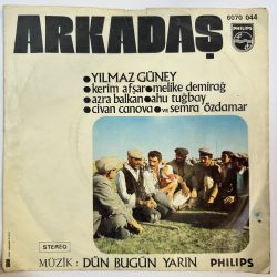 MELİKE DEMİRAĞ - ARKADAŞ / İSİMSİZ KAHRAMANLAR 45'LİK PLAK