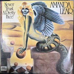 AMANDA LEAR - NEVER TRUST A PRETTY FACE PLAK